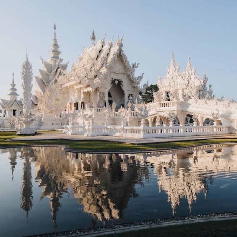 Chiang Rai White Temple and Golden Triangle