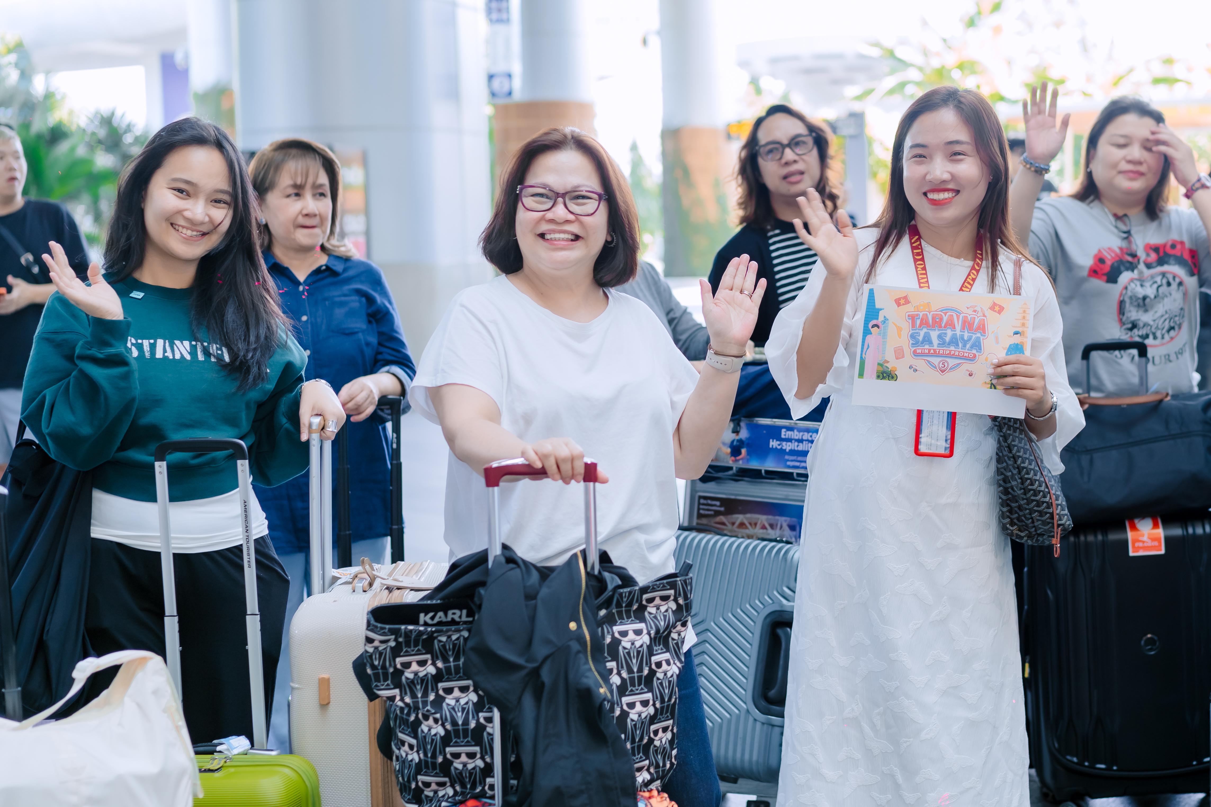 Áo dài welcome ceremony — Wow Factor moment for Singapore corporate arrivals
