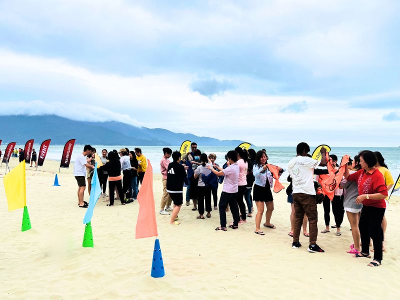 Incentive group experience on Phu Quoc - Hon Thom cable car and Sunset Town, usable as ready-made program content