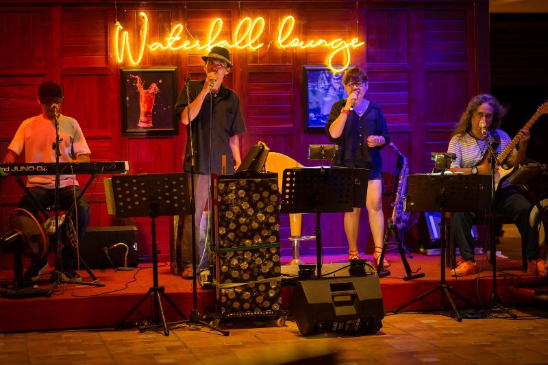 Live band evening at Pandanus Resort