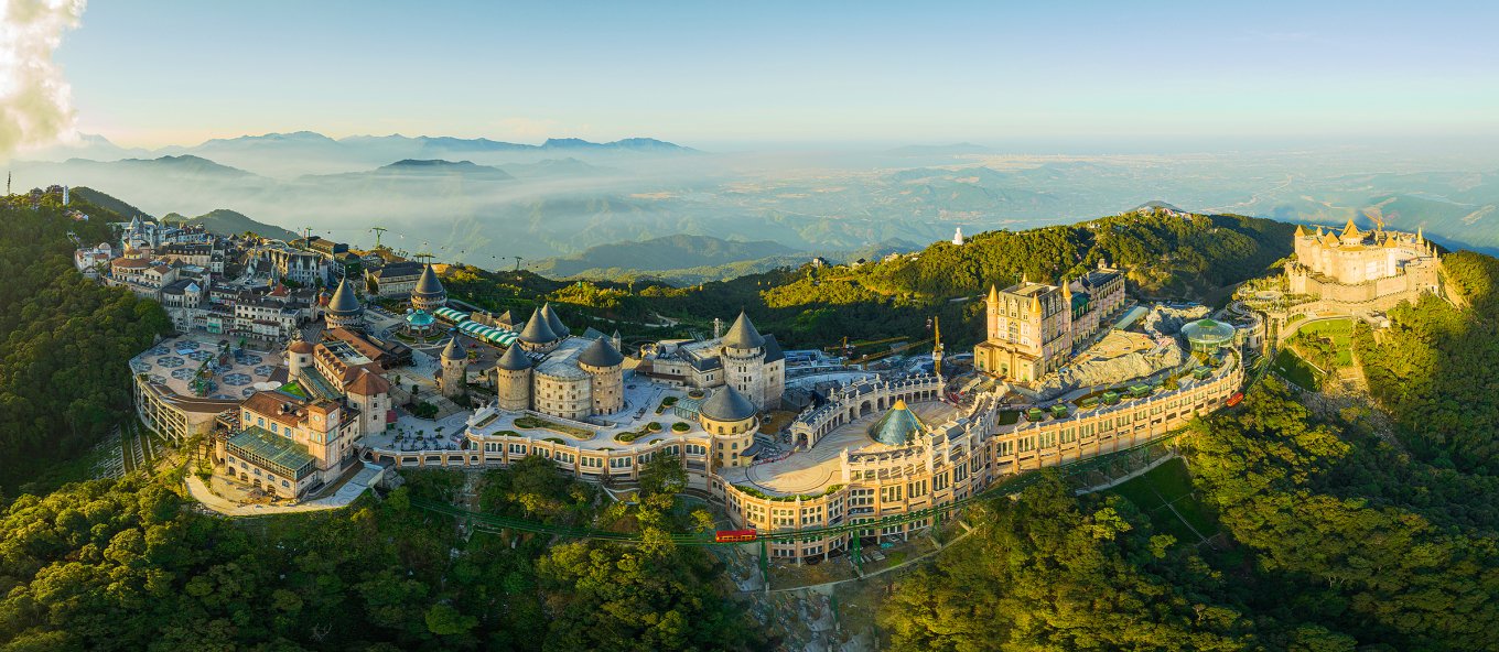 Ba Na Hills French Village, Da Nang