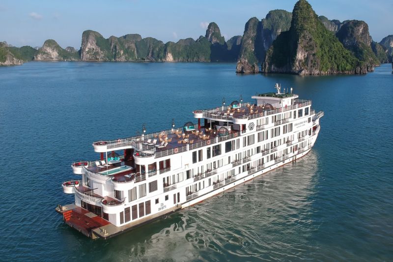 overnight cruise in halong bay