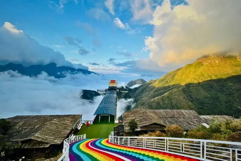 Walk Above the Clouds: Sapa Glass Bridge (Rong Mây Skywalk) Tour Packages & How to Sell Them