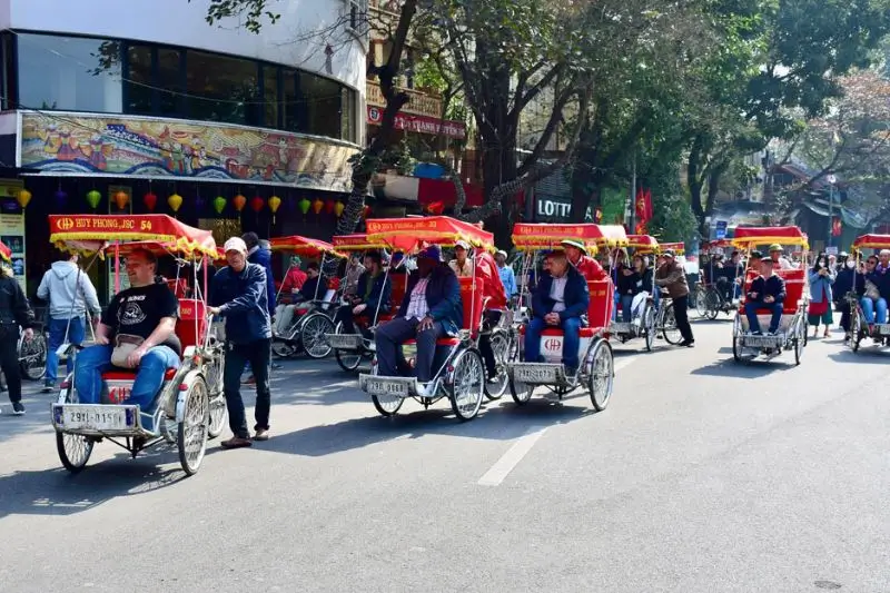 Groupe francophone au Vietnam — géré par Dong DMC
