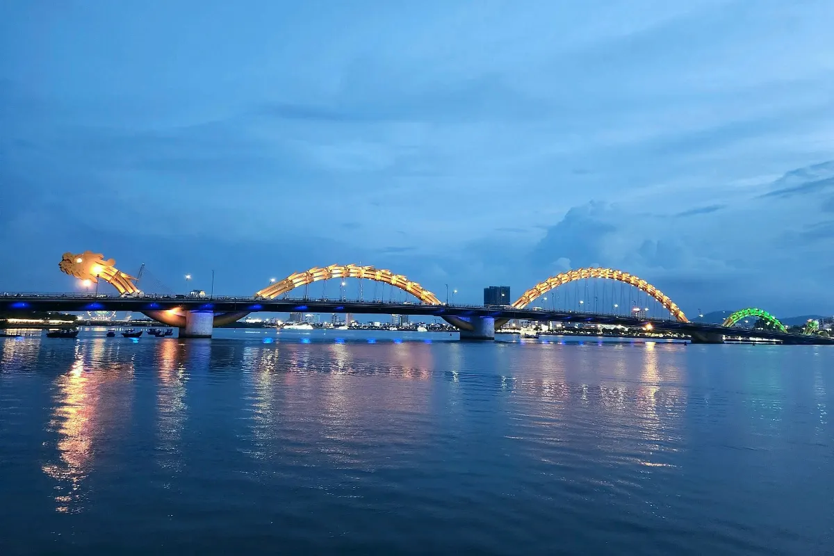 Da Nang – Hoi An: Dragon Bridge at night