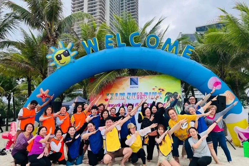 Singapore and Malaysia group program in Vietnam — managed by Dong DMC
