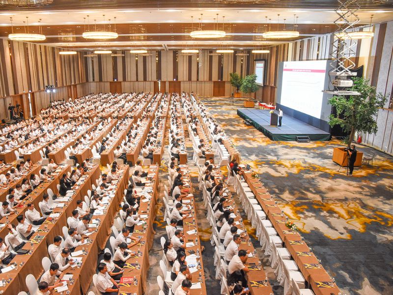 Multi-component Vietnam incentive program