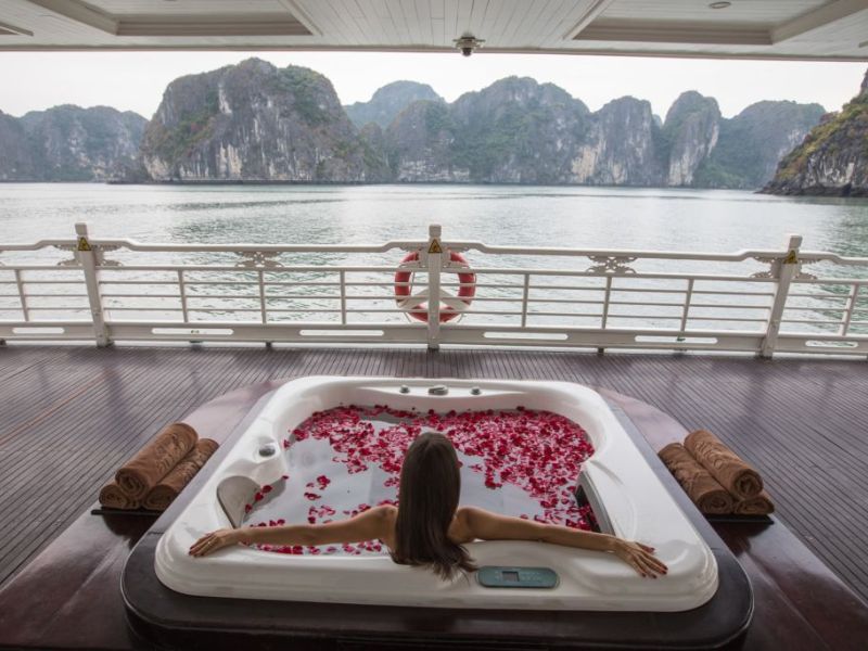 Pre-cruise city extension in Vietnam