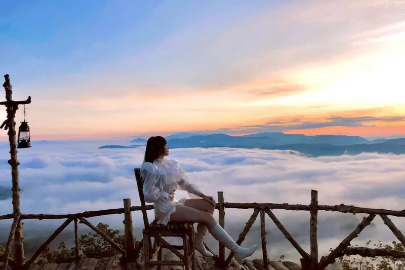Morning clouds over the Sapa highlands