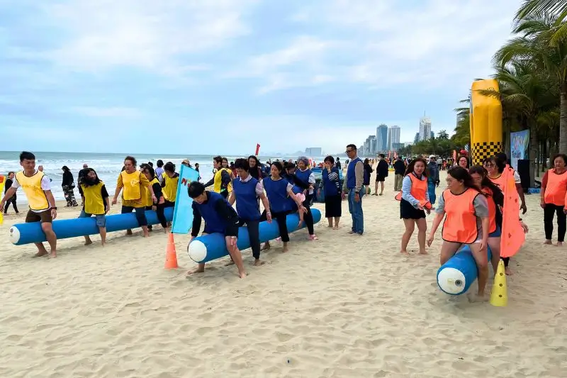Singapore corporate group program in Hoi An and Da Nang — welcome dinner and gala execution by Dong DMC